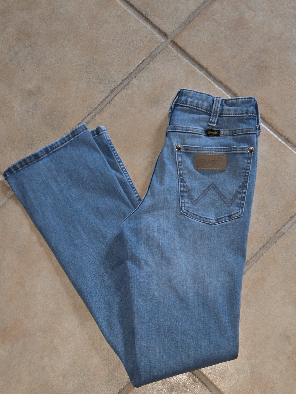 Wrangler Lainey Wilson Bootcut Womens Jeans 27x33 EUC